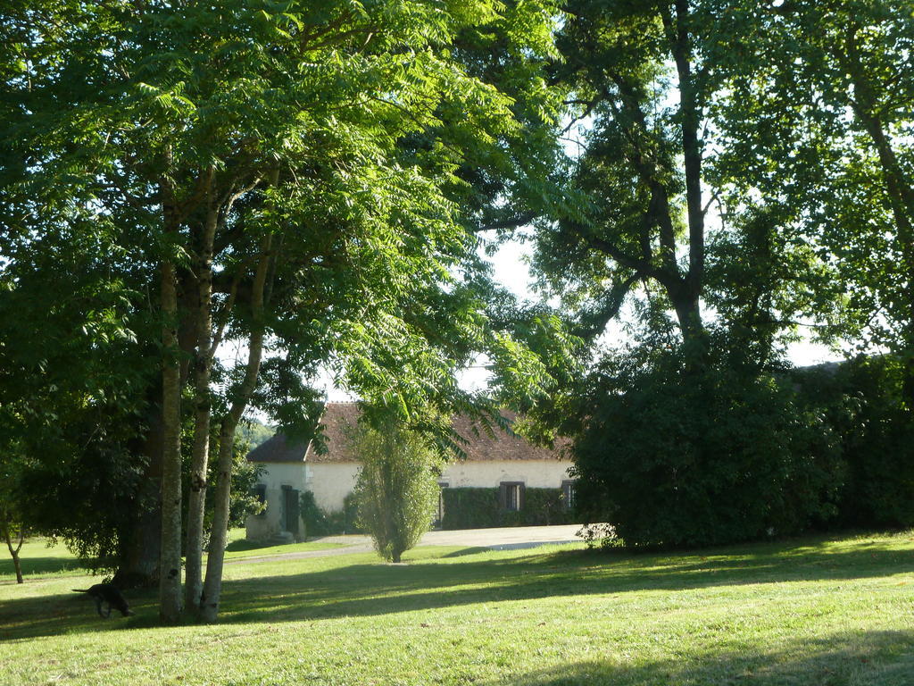 Le Claveau Paulnay Luaran gambar