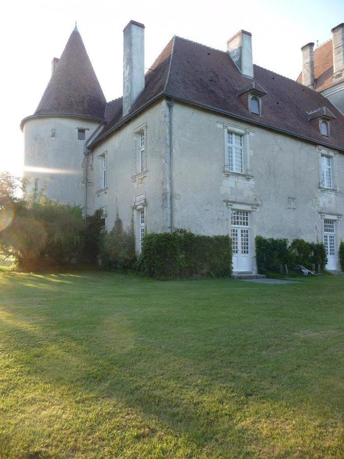 Le Claveau Paulnay Luaran gambar