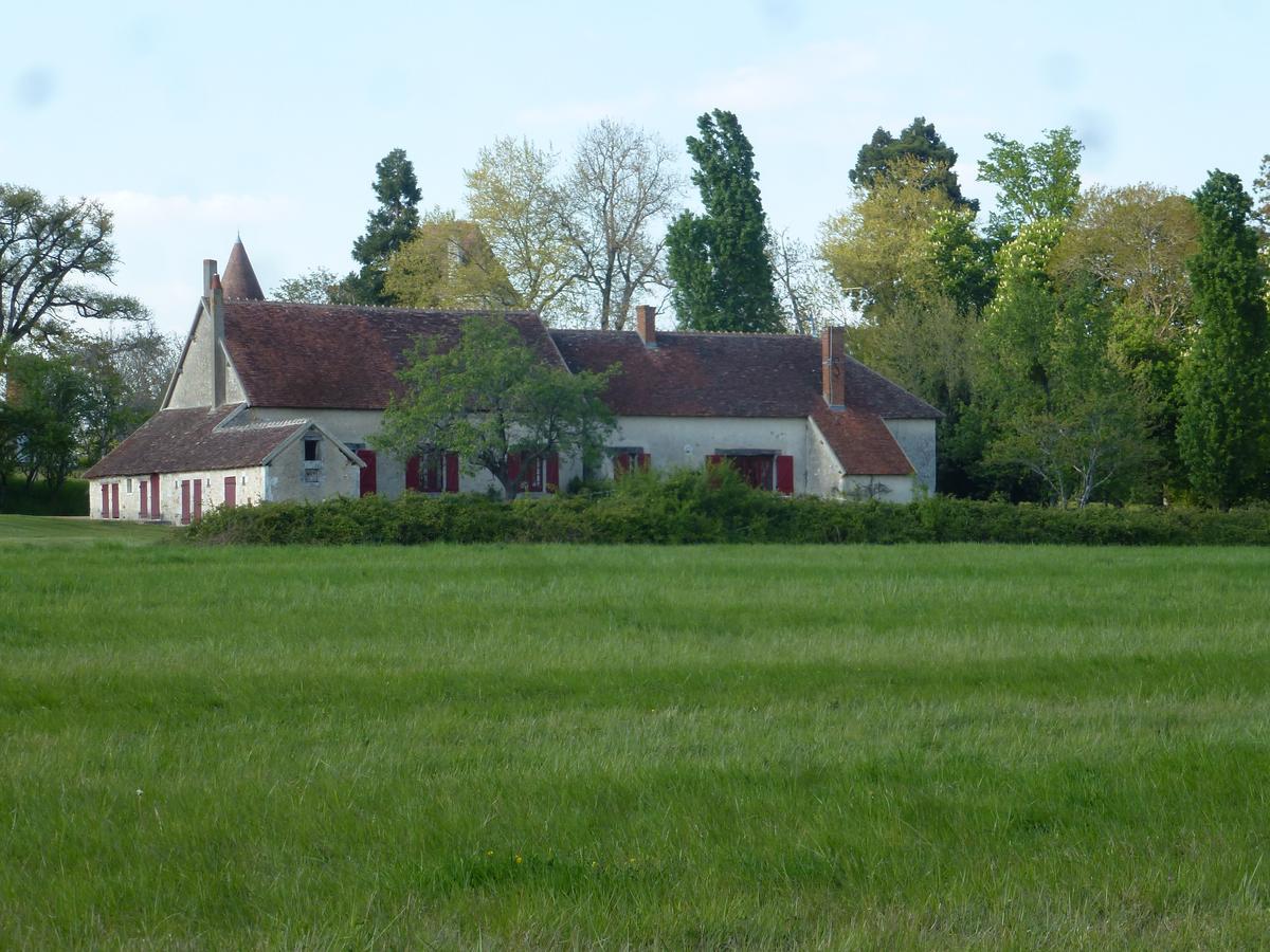 Le Claveau Paulnay Luaran gambar